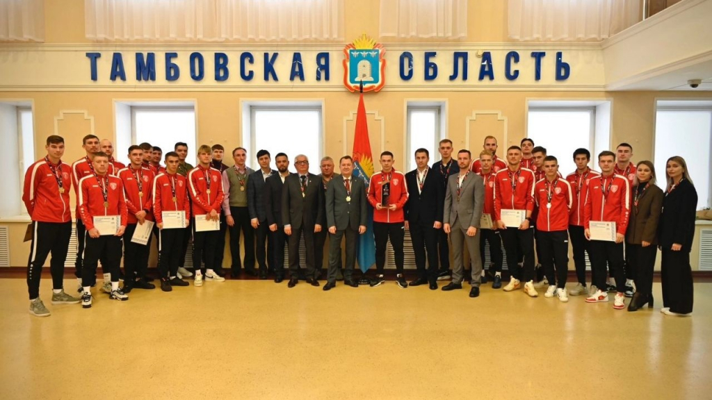 Спартаковцев наградили бронзовыми наградами на встрече с Главой Тамбовской области